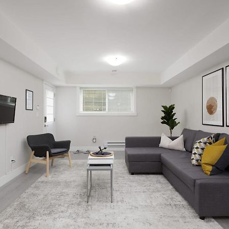 Willa Tastefully Furnished And Newly Updated 2 Bd Central Lynn Valley North Vancouver Zewnętrze zdjęcie