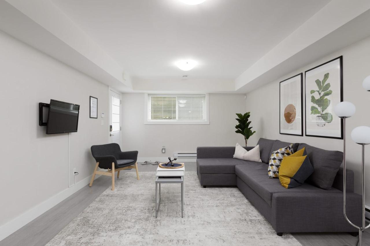 Willa Tastefully Furnished And Newly Updated 2 Bd Central Lynn Valley North Vancouver Zewnętrze zdjęcie