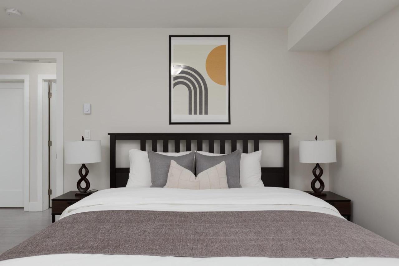 Willa Tastefully Furnished And Newly Updated 2 Bd Central Lynn Valley North Vancouver Zewnętrze zdjęcie