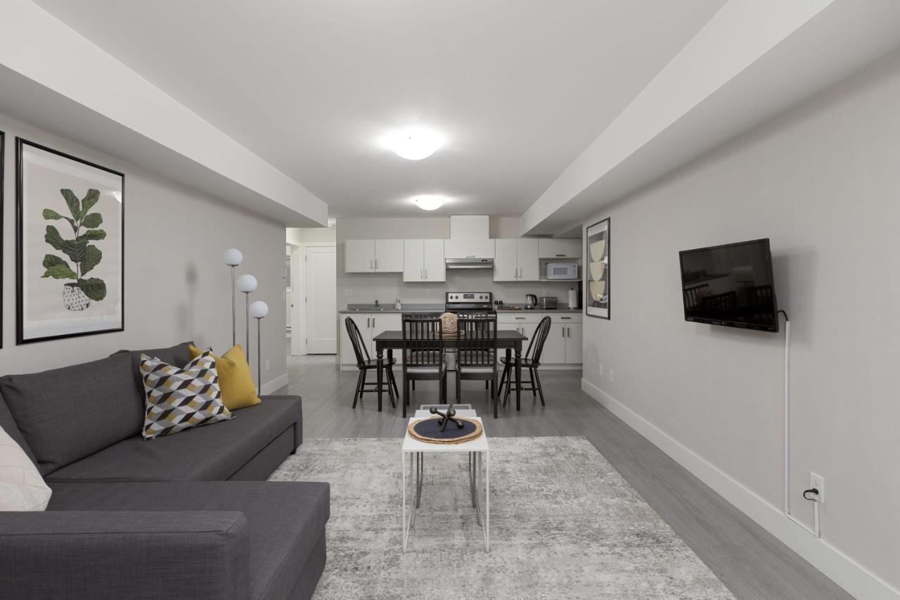 Willa Tastefully Furnished And Newly Updated 2 Bd Central Lynn Valley North Vancouver Zewnętrze zdjęcie