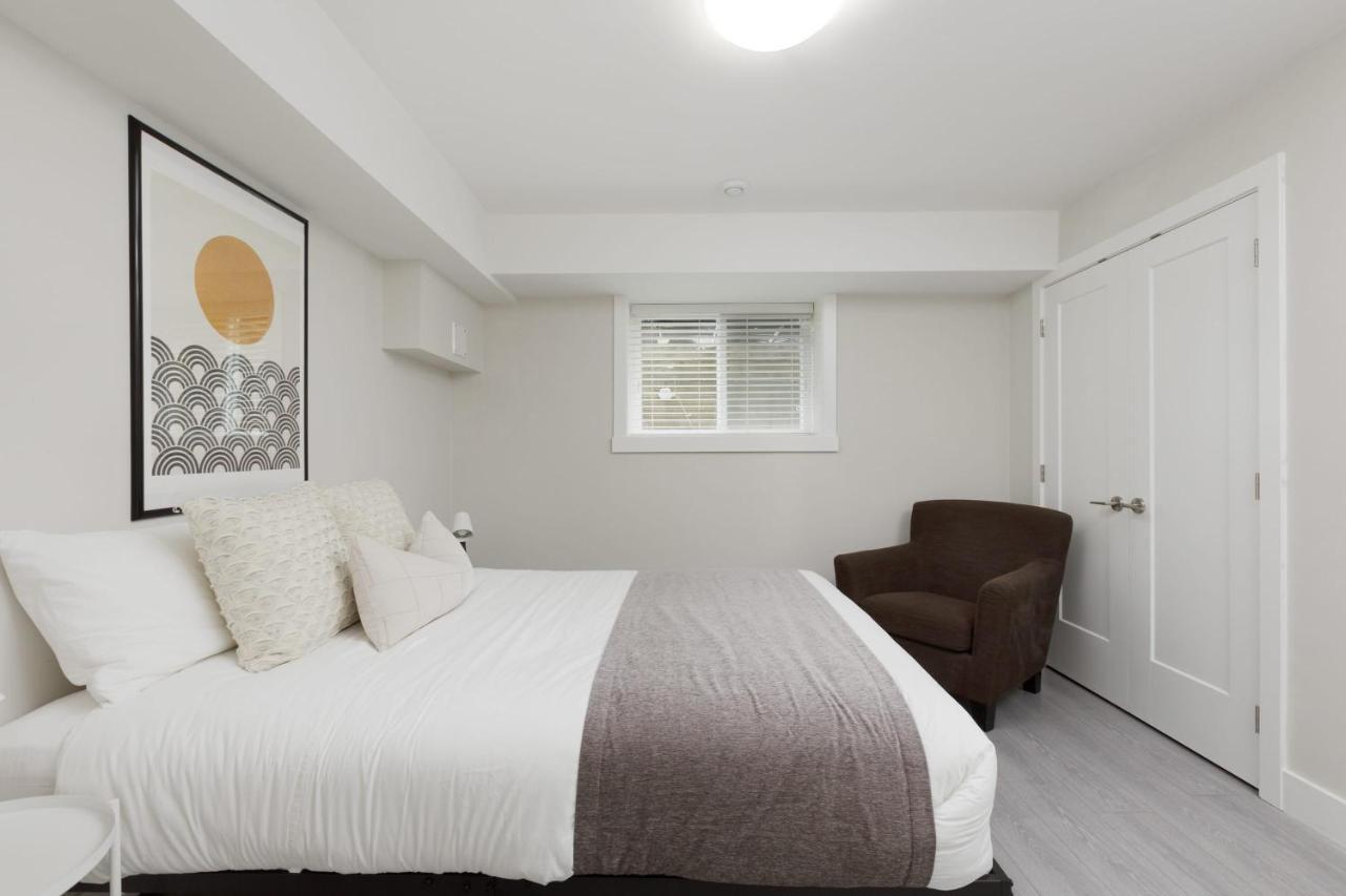 Willa Tastefully Furnished And Newly Updated 2 Bd Central Lynn Valley North Vancouver Zewnętrze zdjęcie