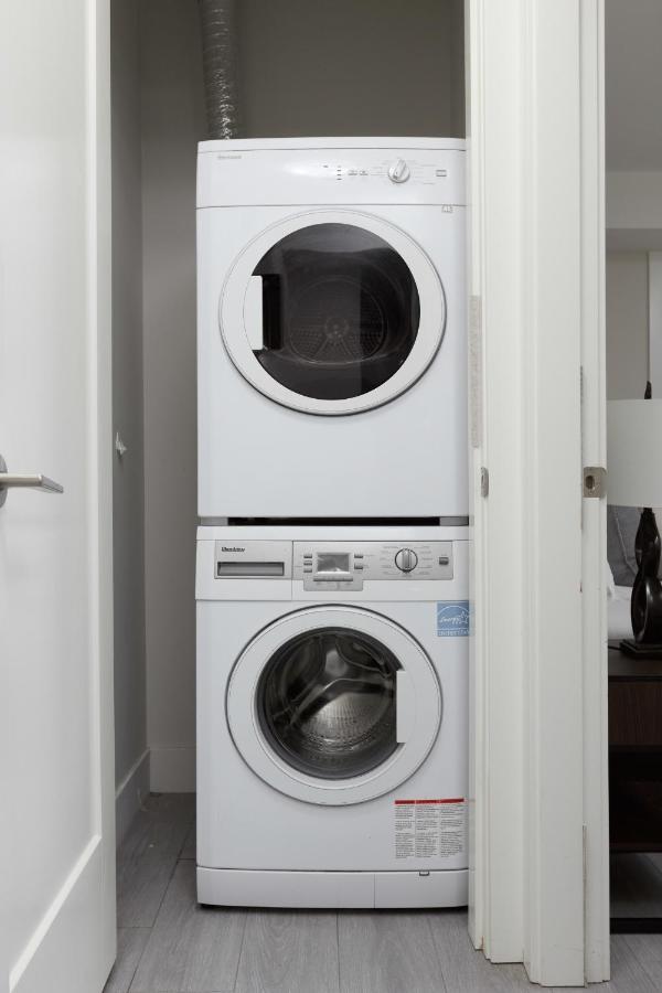 Willa Tastefully Furnished And Newly Updated 2 Bd Central Lynn Valley North Vancouver Zewnętrze zdjęcie